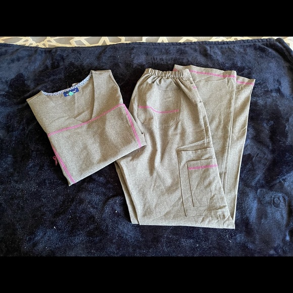 Scrubs - Picture 1 of 14